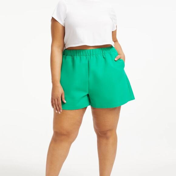 NWT Good American The Weekend Shorts in Key Lime - Picture 4 of 12